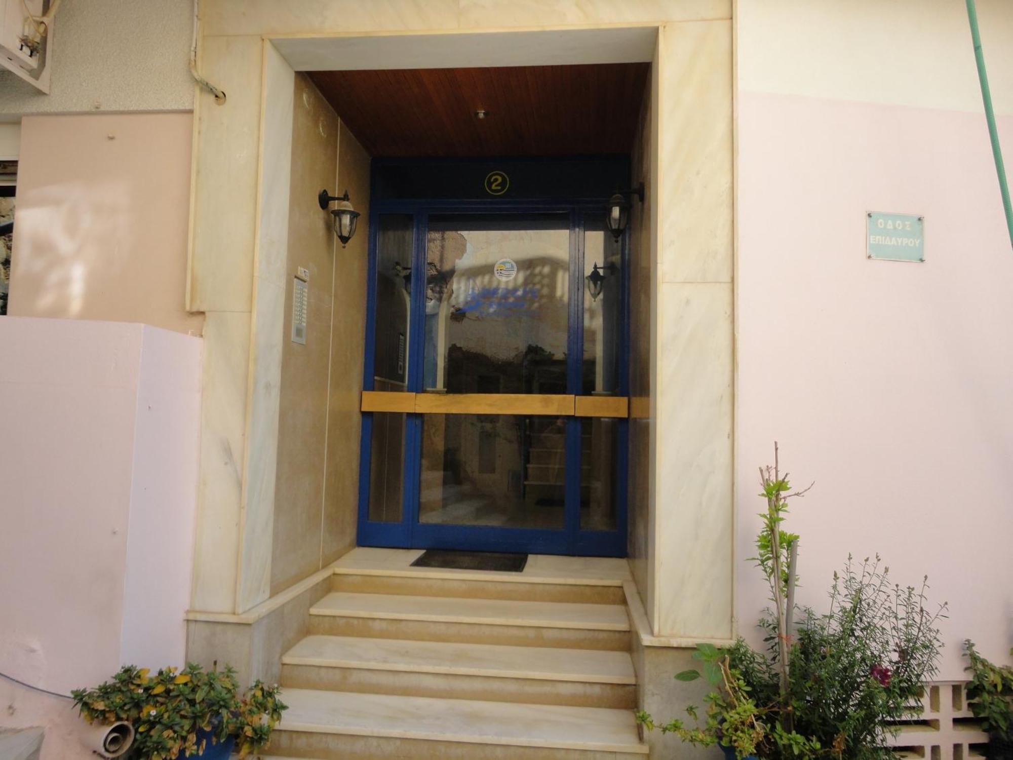 Apergis Rooms Ermoupoli Esterno foto