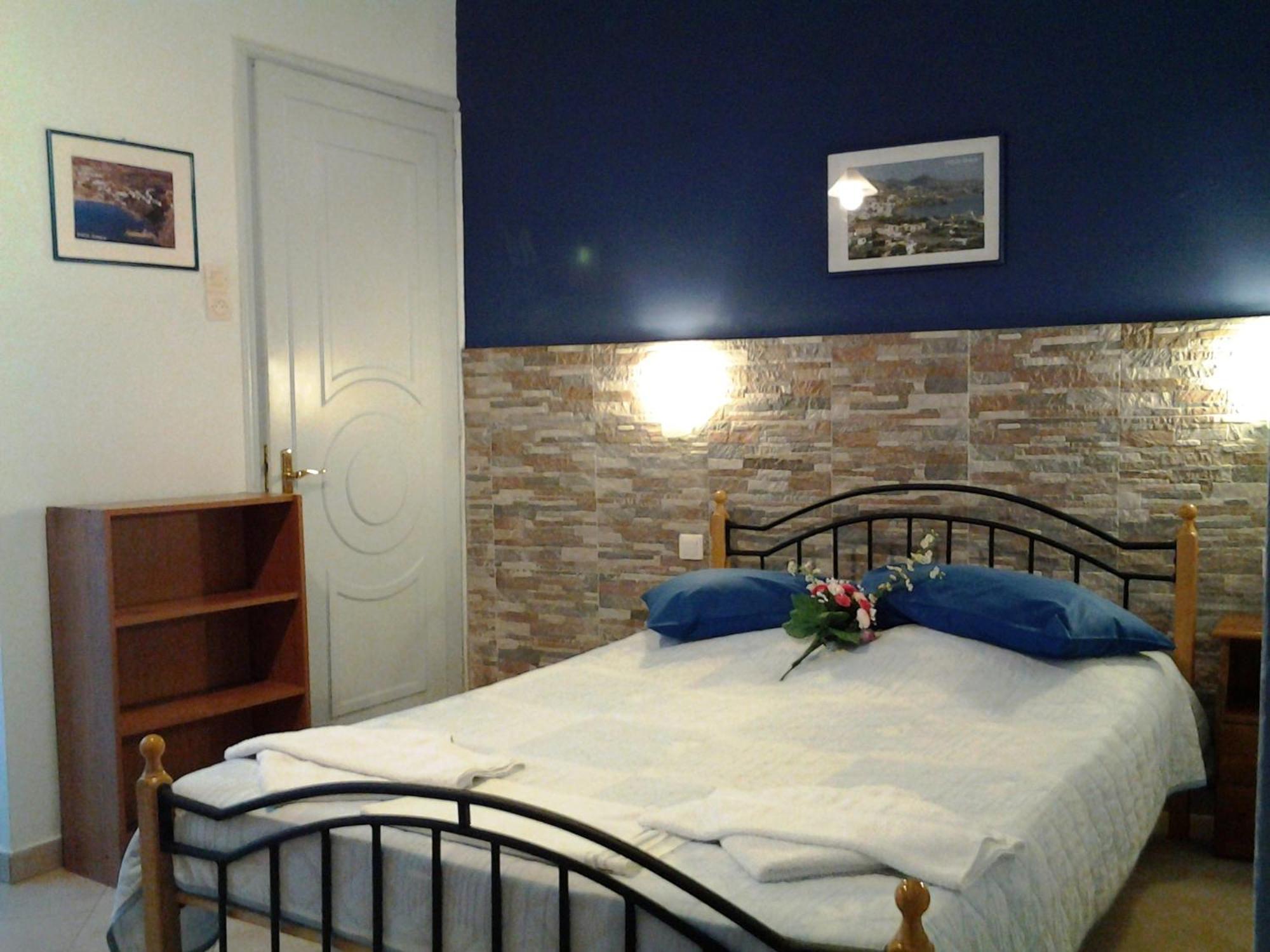 Apergis Rooms Ermoupoli Camera foto
