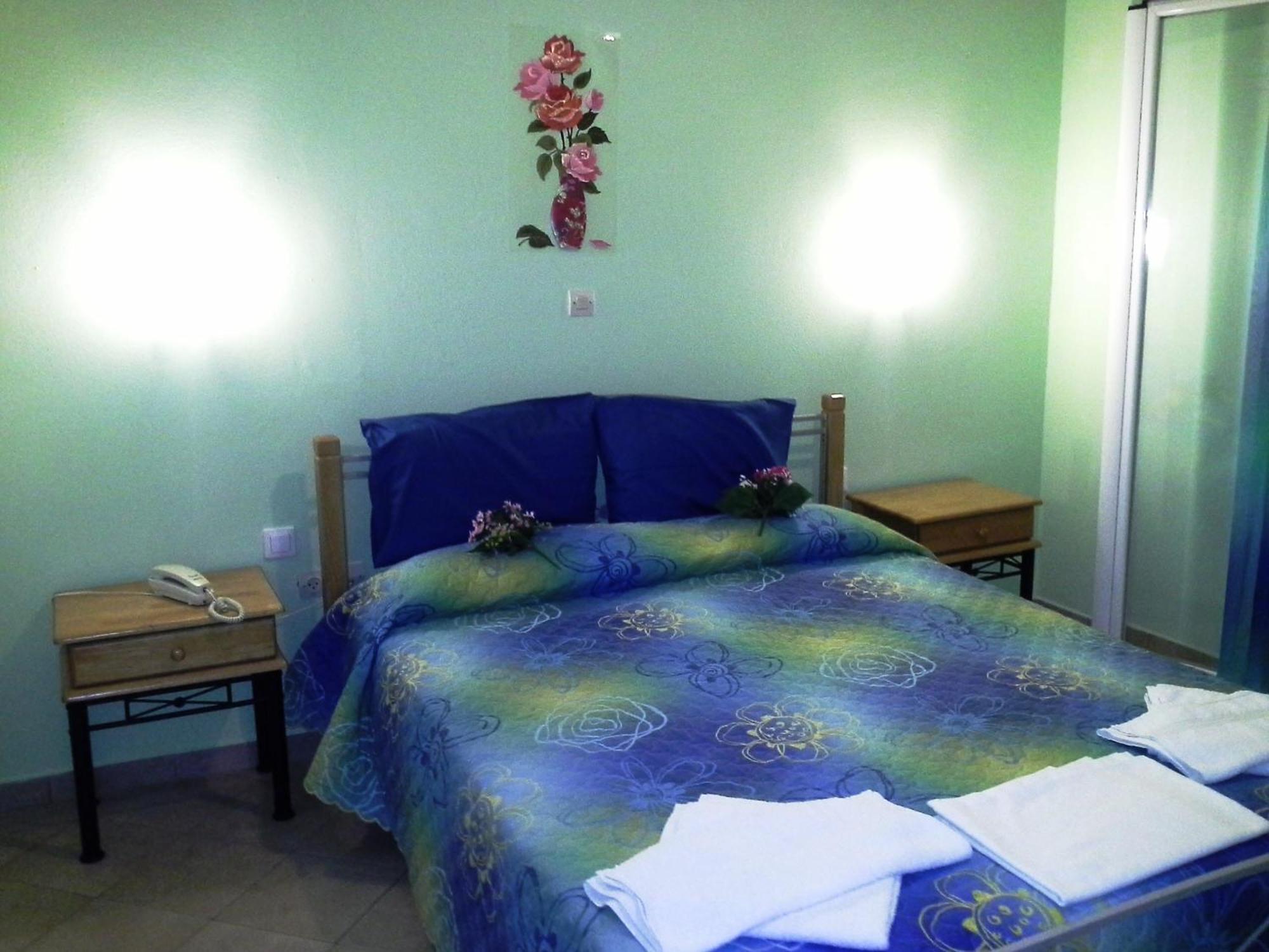 Apergis Rooms Ermoupoli Camera foto