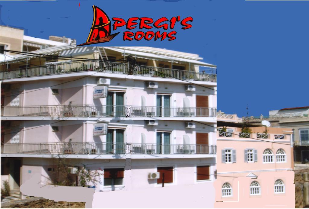 Apergis Rooms Ermoupoli Esterno foto